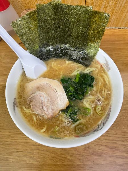 「ラーメン並(700円)」@たかさご家 関内店の写真
