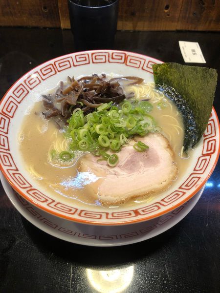 「元祖とんこつラーメン 750円」@博多長浜らーめん 六角堂 八王子店の写真