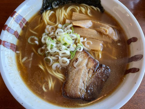 「醤油らーめん 並」@麦わら屋の写真