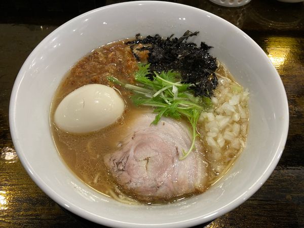 「白湯醤油・味玉」@麺や 柴ちゃんちの写真