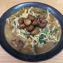 ベトコンラーメン 味噌980円+ニンニク大盛り350円