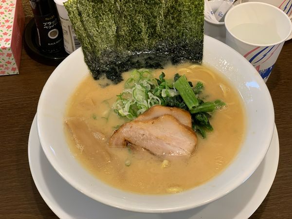 「豚骨醤油」@醤油豚骨ラーメン きんいろの写真