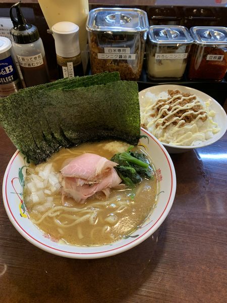 「豚骨醤油ラーメン 海苔 ライス」@こいけのいえけいの写真