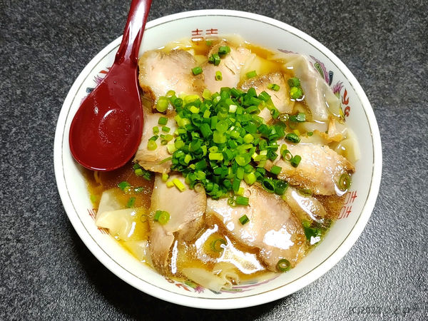 「チャーシュー麺（＋ワンタン）」@花藤食堂の写真