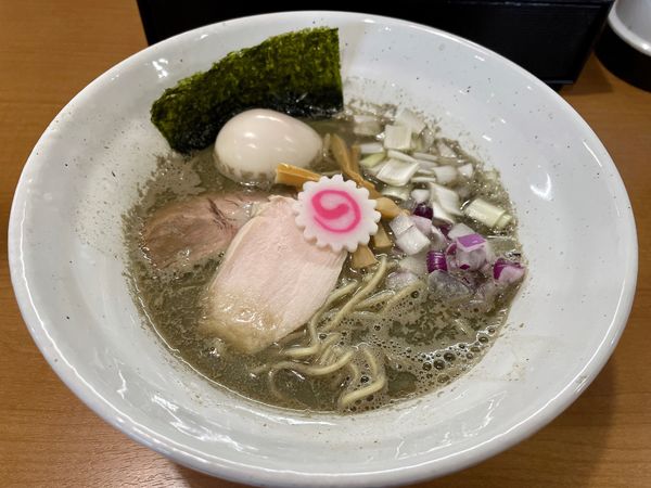 「煮干Richそば(白醤油)+味玉」@麺処 花火の写真