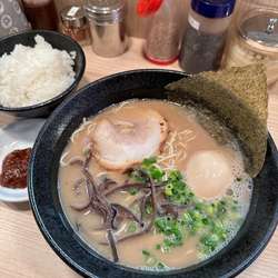 ラーメン＋味玉＋辛味