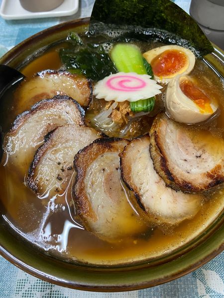 「魚介系醤油チャーシューメ830円➕大盛150円➕麺固め」@ラーメンもみやまの写真
