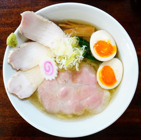 「手揉み中華そば 塩＋味玉＋鶏チャーシュー」@麺処 むら井の写真