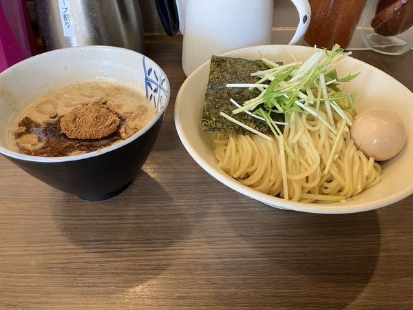 「鷄と魚介の濃厚つけ麺＋味玉（1050円）」@INOSHOWの写真