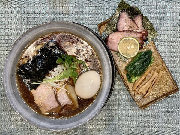 「ハートランドビール小瓶 → 特製醤油らーめん」@らーめん 梶原の写真