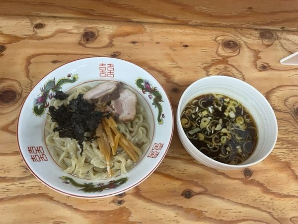 「昆布水つけ麺　1,100円　中盛り　120円。」@湘南の手前の写真