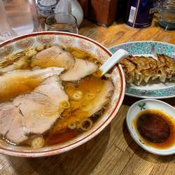 チャーシューワンタンメン + 餃子