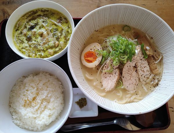 「【限定】鶏白湯とグリーンカレーセット ￥1000」@和風らーめん 凪の写真