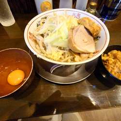 ラーメン（鬼太麺変更）　生卵・アブラメンマ