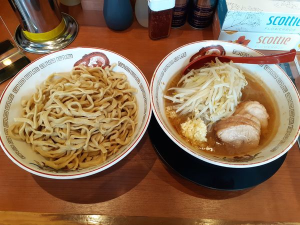 「大ラーメン、つけ麺」@豚山 町田店の写真