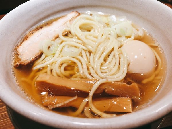 「ラーメンmacro 焼豚薄+煮卵 1,000円」@人類みな麺類 東京本店の写真