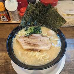 豚骨醤油らーめん