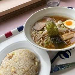 醤油ラーメン＋チャーハン　950円