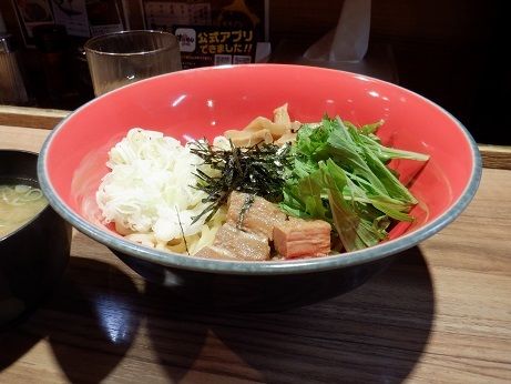 「油そば M」@情熱のすためし どんどん 新宿西口1号店の写真