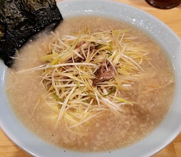「ネギラーメン  ￥８３０」@ラーメンショップ椿 新治店の写真