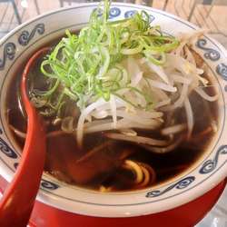 黒醤油そば小(700円)(+焼き飯小+焼売2個)