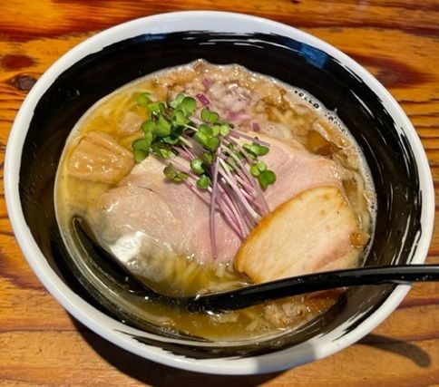 「秋麺第2弾 背脂煮干塩ラーメン　920円。」@麺場 浜虎 横浜店の写真
