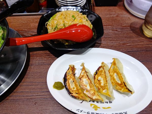 「一竜セットA(焼餃子＋半チャーハン)450円」@元祖博多中洲屋台ラーメン 一竜 前橋文京店の写真