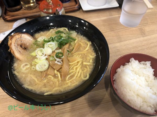 「無極ラーメン(780円)太麺硬め普通普通無料半ライス」@ラーメン無極 北浦和店の写真