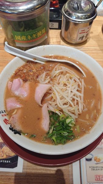 「味噌豚骨ラーメン」@ラーメン横綱 千葉ニュータウン店の写真