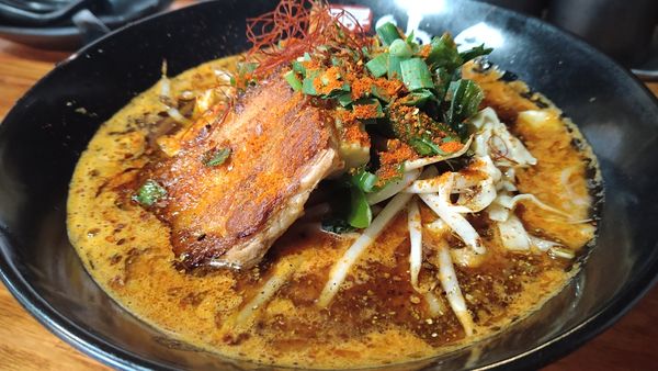 「赤　辛増し　痺増し」@麺昇 神の手の写真