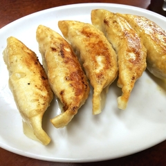 とんとん餃子 華苑飯店の画像