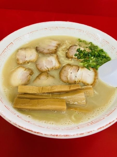 「焼豚ラーメン＋メンマ　替玉1　1130円」@博多一番の写真