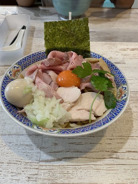 「濃厚たまごの　まぜそば」@中華そば 四つ葉の写真