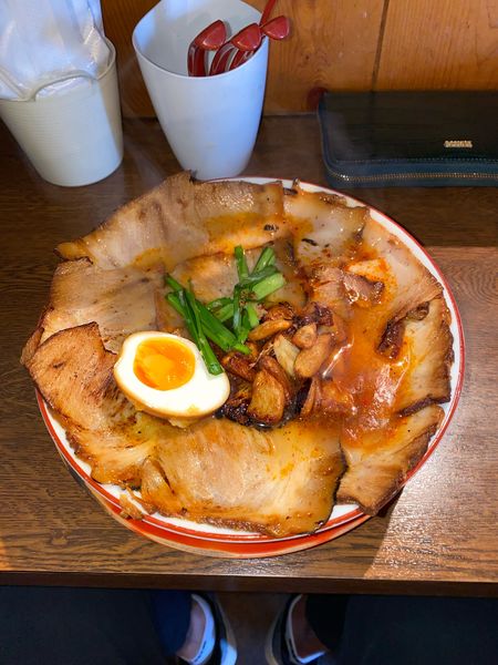 「焼豚ラーメン大盛肉盛りにんにく大辛」@焼豚ラーメン 三條の写真