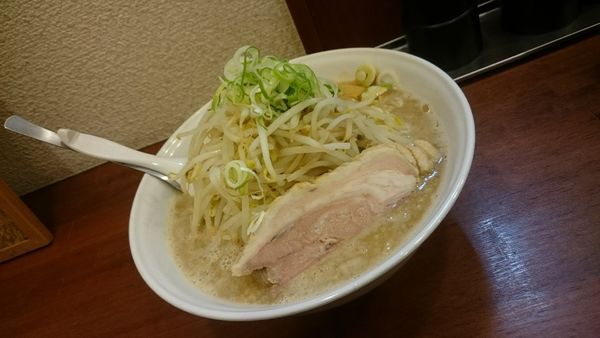 「もやしラーメン　大」@拉麺 梅太郎の写真