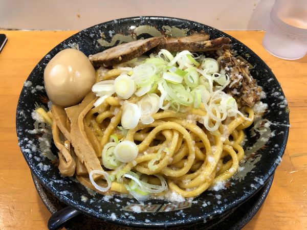 「爆盛油脂麺」@らーめん 平太周 神保町店の写真
