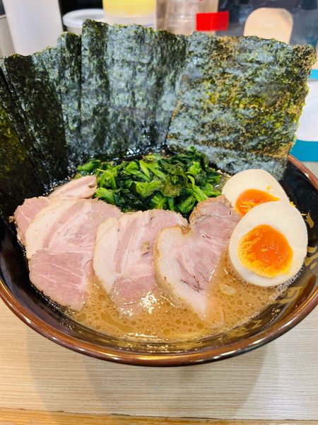 「全部乗せラーメン」@二代目 渡来武の写真