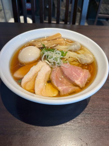 「特製醤油ラーメン」@麺屋 彩音 ~Sign~の写真