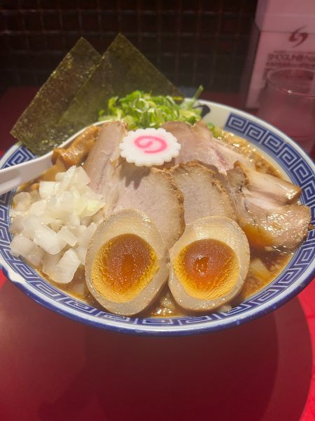 「特製背脂醤油ラーメン」@風は南からの写真