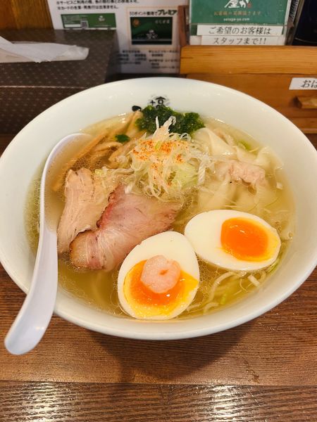 「特製塩ラーメン」@塩らーめん専門 ひるがお 大岡山店の写真