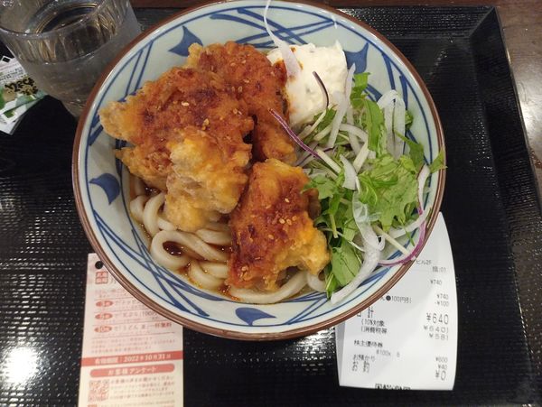 「辛タル鶏天ぶっかけうどん鶏天3個並740円」@丸亀製麺 柏駅南口店の写真