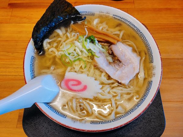 「魚介類 だし塩ラーメン」@森田屋 東店の写真