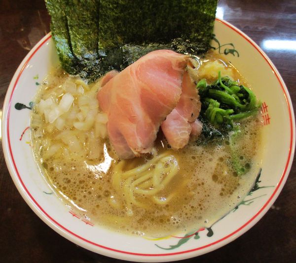 「豚骨醤油ラーメン（並・麺やわ）850円」@こいけのいえけいの写真