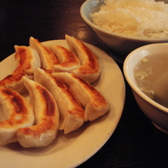 天鴻餃子房 神保町会館店の画像