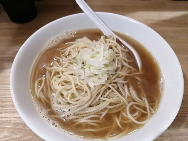「中華そば　中　ネギのみ　750円」@自家製麺 伊藤 神田店の写真
