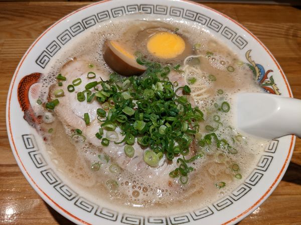 「玉子ラーメン」@博多ラーメン でぶちゃん 高田馬場本店の写真