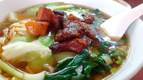 「#豚バラそば #半チャーハン #850円」@中山菜館の写真