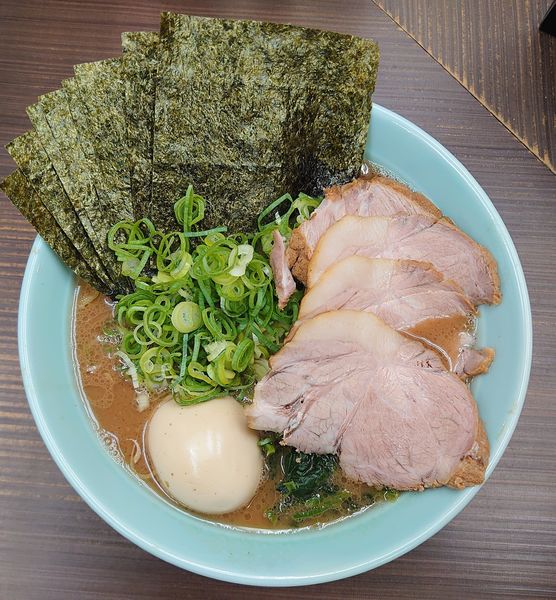 「全部乗せらーめん(1000円)」@横浜家系らーめん 武蔵家 川口店の写真