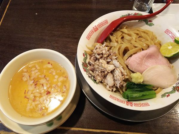 「鰤の鰤尽くし和えつけ麺」@立ち呑み居酒屋 金町製麺の写真