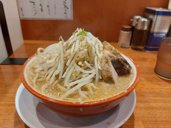「ラーメン   300g   豚3枚   カラメ」@らーめん バリ男 行徳店の写真
